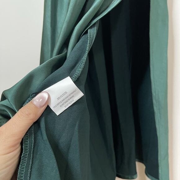 NEW! Selfie Leslie Well Versed Pleated Bust Front Split Dress Forest Green Med - Picture 8 of 10